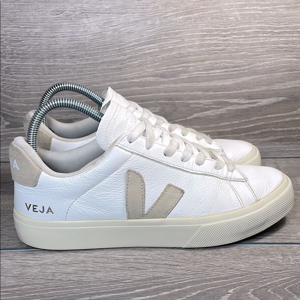 Veja Campo White Leather Almond Women’s Sz 8/EU 39 Low Top Lace Up Sneakers